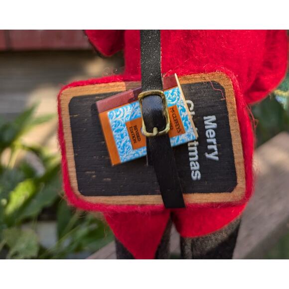 Byers' Choice Caroler 1993 Vintage Schoolboy Metal Lunch Pail & Books Red Jacket - Picture 6 of 10